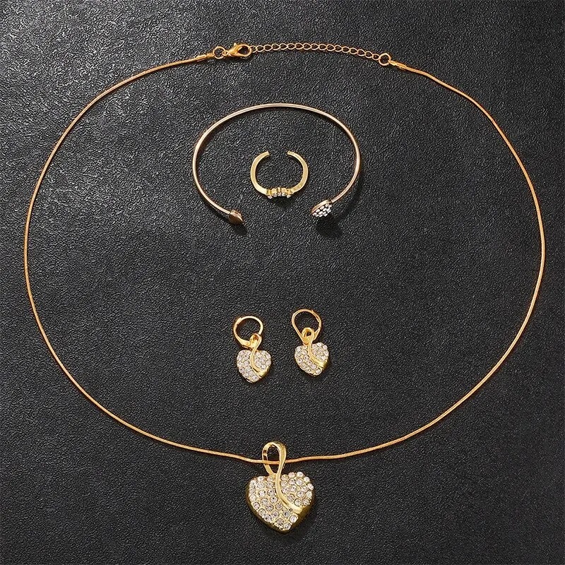 Women's Quartz Watch Gold Luxu - огляд і ціна Women Fashion Rings