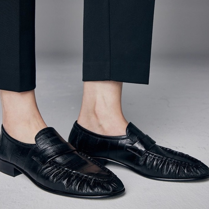 Luxury Women's Shoes New Handm - огляд і ціна Women'S Fashion Loafers
